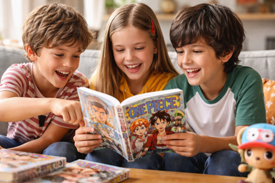 Who are the main characters in the One Piece manga?